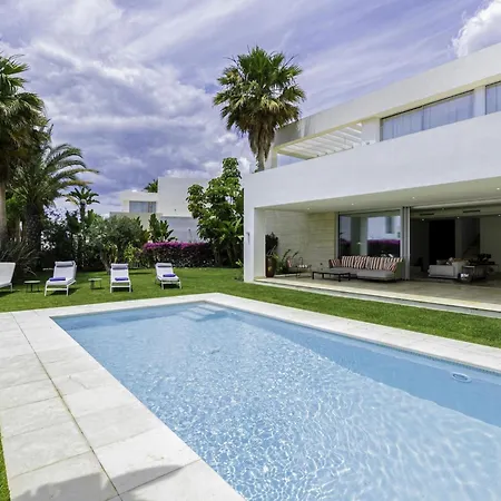 Villa Fantastica Moderna En Rio Real Marbella