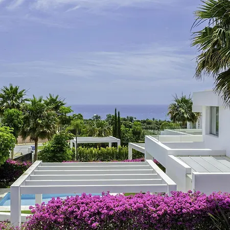 Fantastica Moderna En Rio Real Villa Marbella